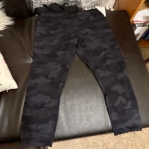 Lululemon Leggings Align HR Crop 23" Black Camo with Scalloped Hems. Size 14